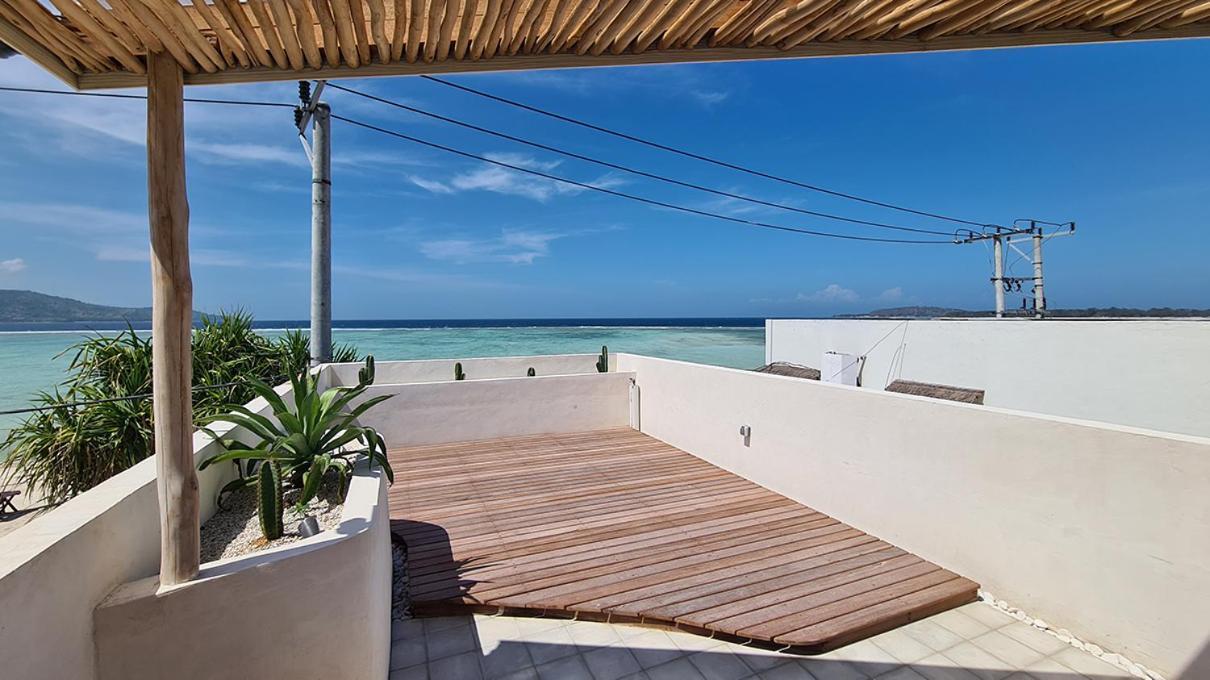 Shore Thing Gili Air Beachfront Apartment Luaran gambar